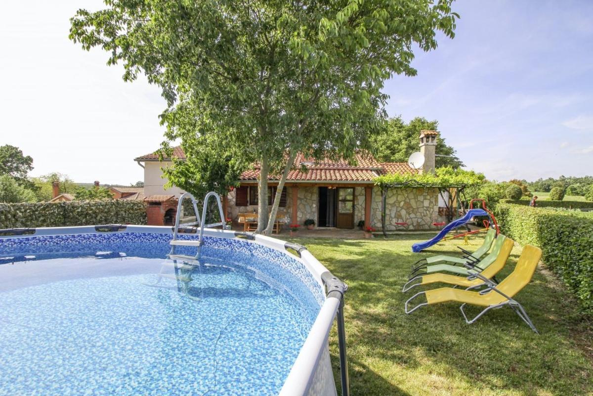 Villa Dea In Kmeti Žminj Esterno foto