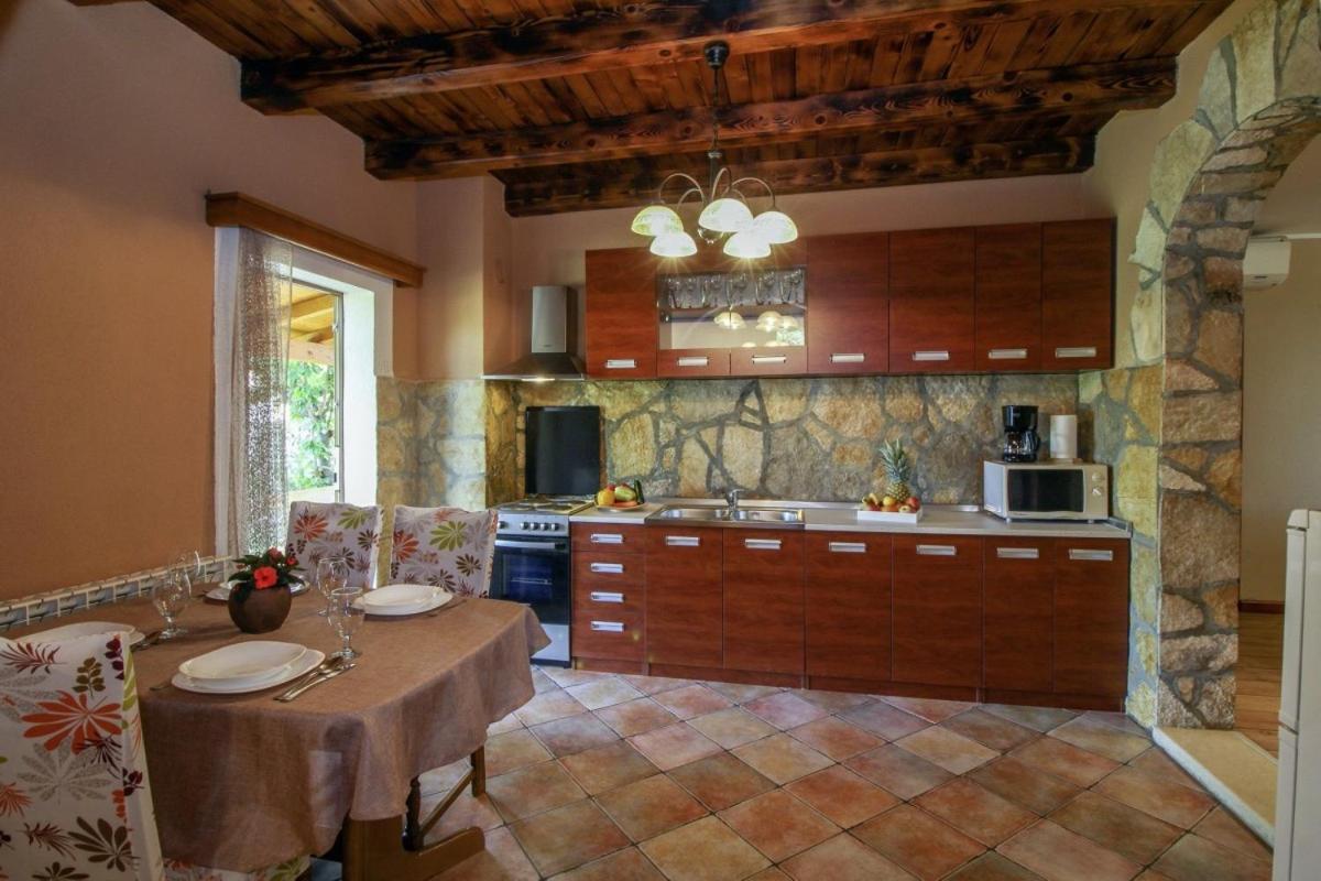 Villa Dea In Kmeti Žminj Esterno foto